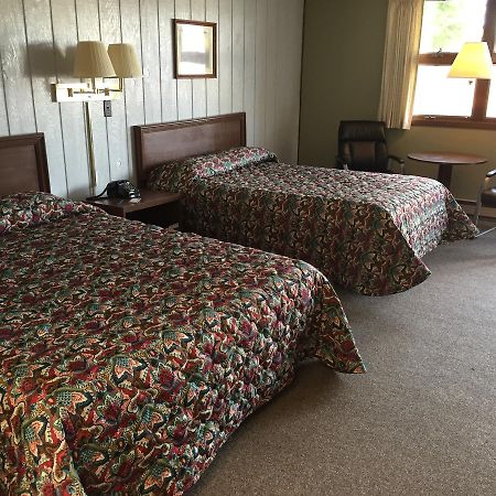 Buckhannon Colonial Hotel-Motel מראה חיצוני תמונה